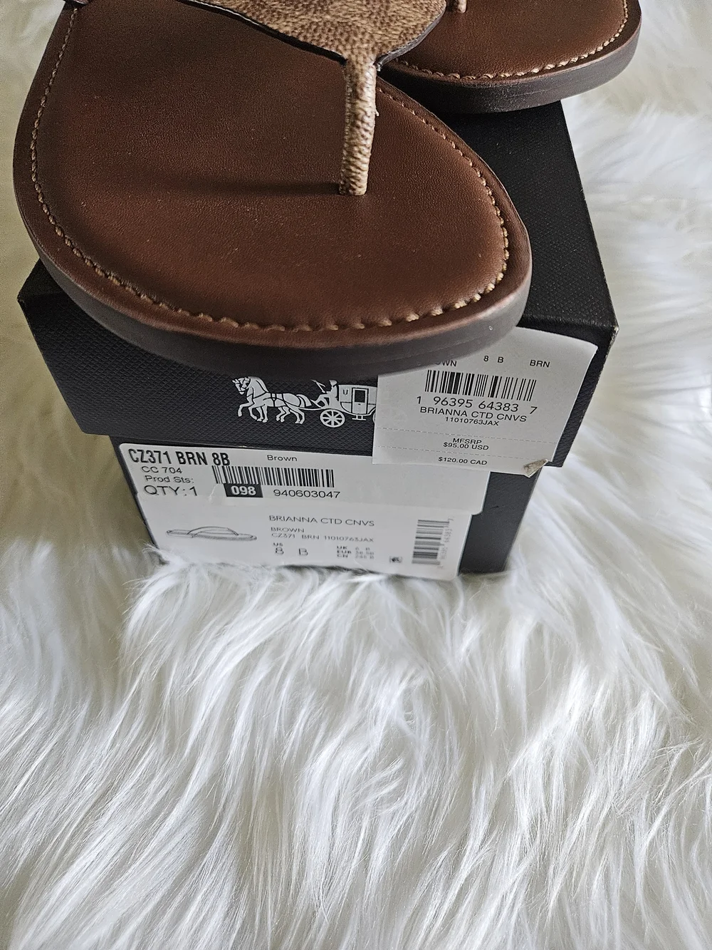 Coach Brown Leather Thong Sandals Size 8 NWT - Picture 2 of 7